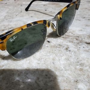 Ray ban clubmaster classic